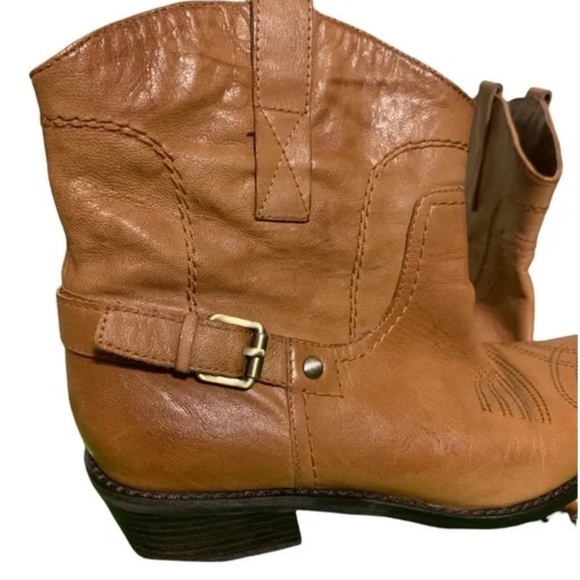 FRANCO SARTO WACO Women's Leather Ankle Boot Cowboy Buckle Accent Size 6 Brown - Picture 2 of 6